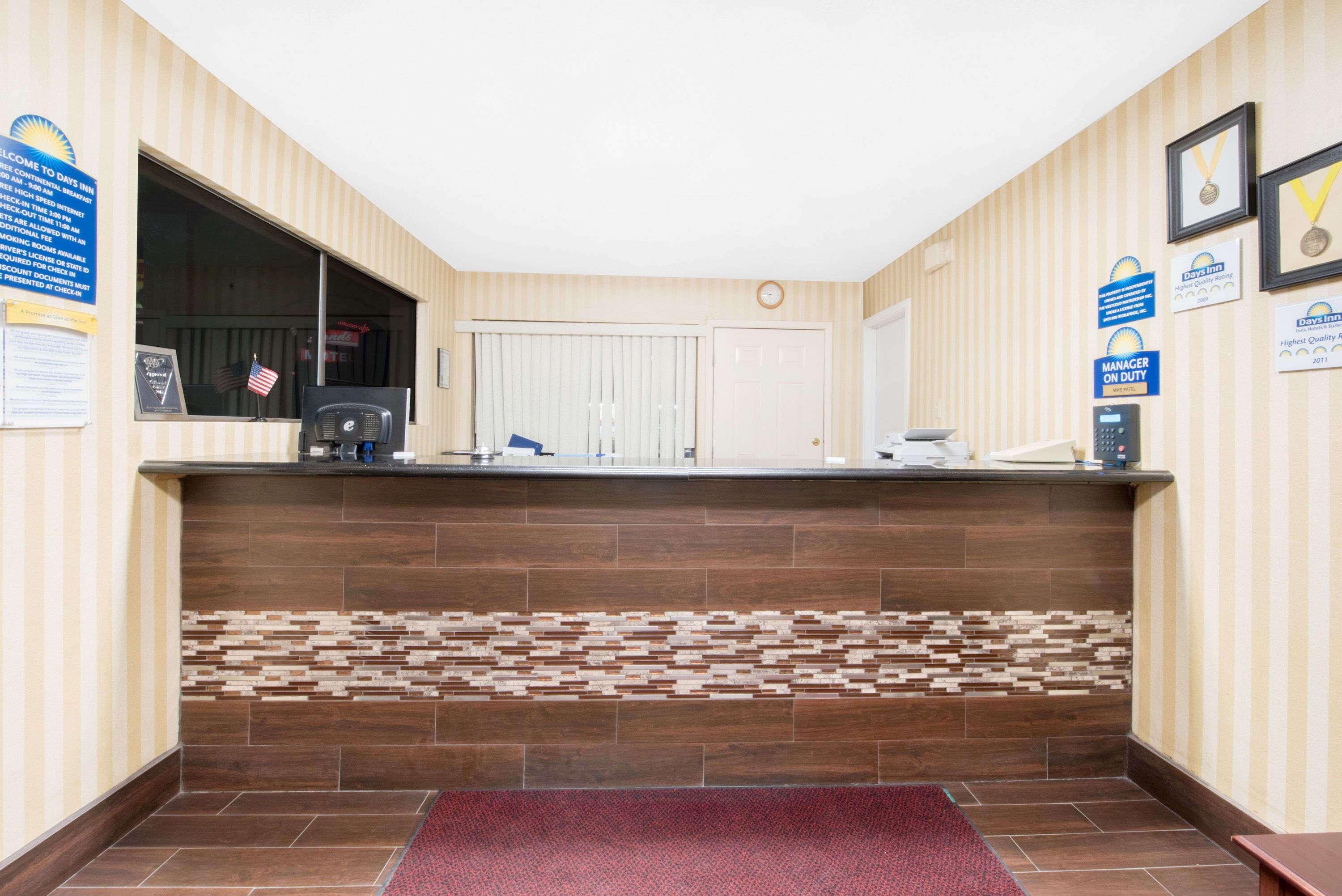 Days Inn By Wyndham Hobbs Buitenkant foto