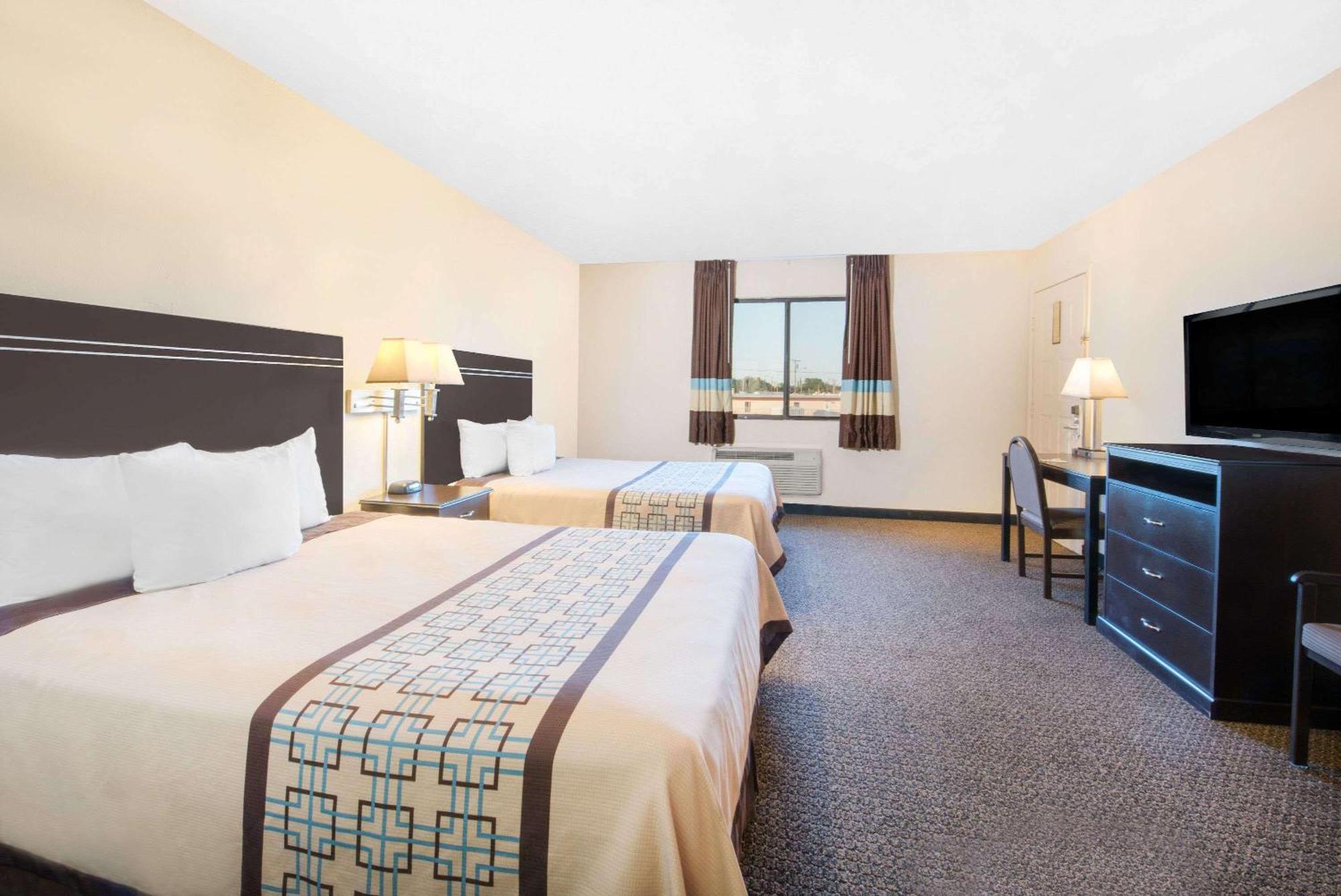 Days Inn By Wyndham Hobbs Buitenkant foto
